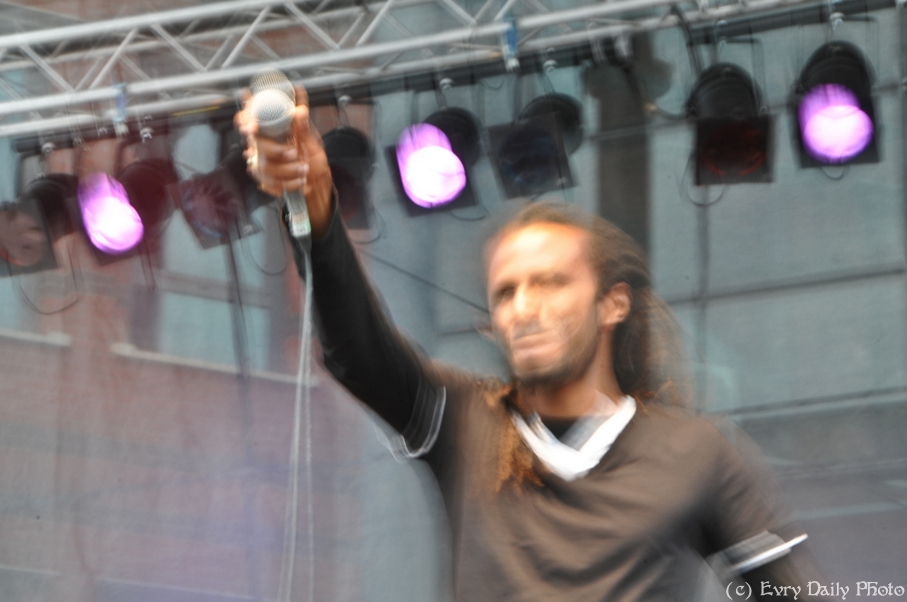 Evry Daily Photo - Fete de la Musique Evry 2010 - Harold - Flou Musical - large - 4729612592.jpg